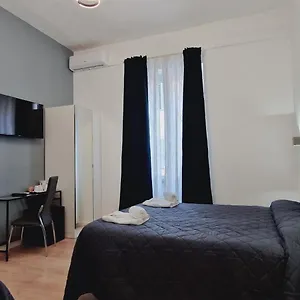 Piumith 2*, Roma Italia